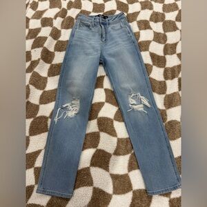 Hollister Ultra High Rise Mom Jeans 23